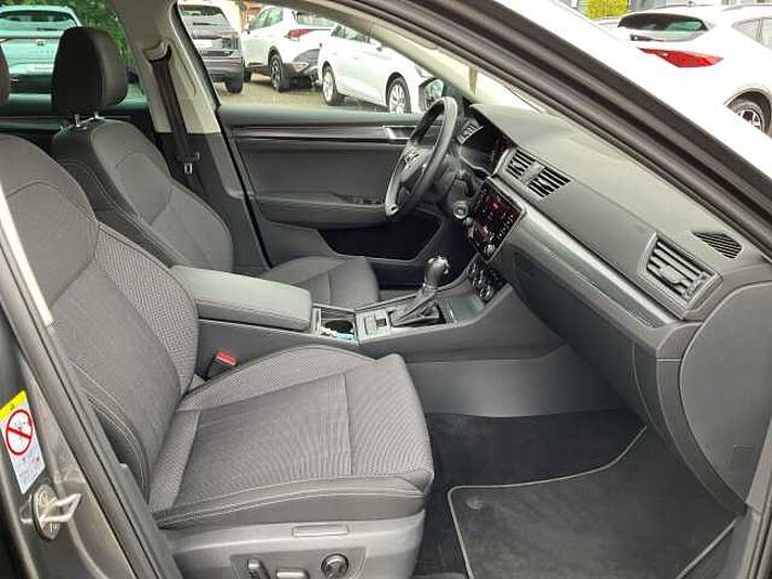 SKODA Superb Combi 1.5 TSI ACT Style Kamera/PDC