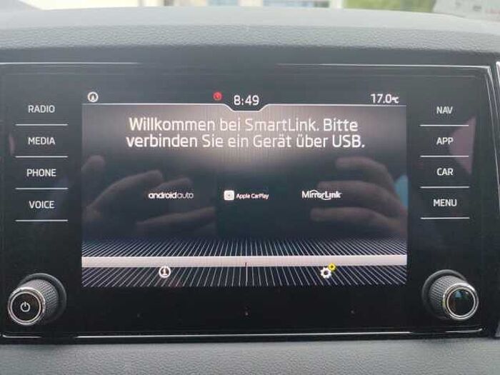 SKODA Karoq 1.5 TSI DSG Style Navi+SHZ+2xKlima+KeyLess