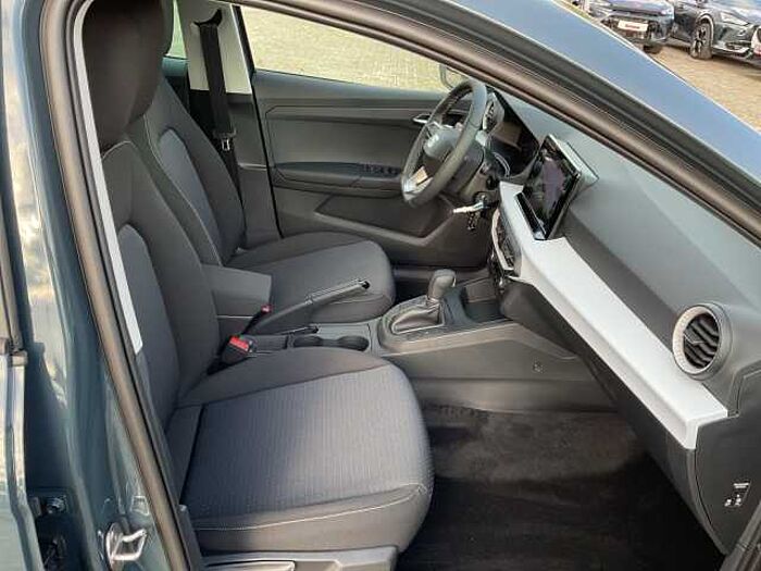 SEAT Ibiza 1.0 TSI Road Edition DSG FERNLICHTASSISTENT